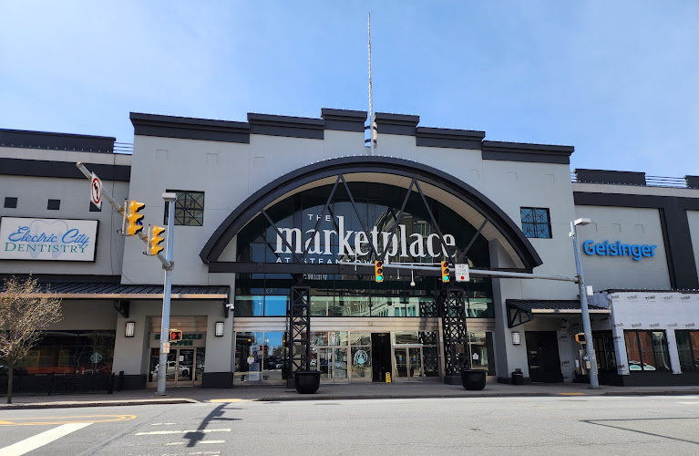 The Marketplace at Steamtown — Aquarium in Scranton, Pennsylvania