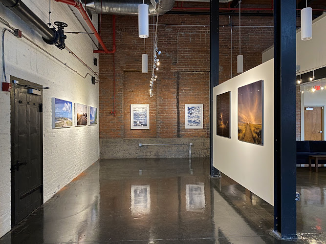 YJ Contemporary Fine Art - corporateevents.at