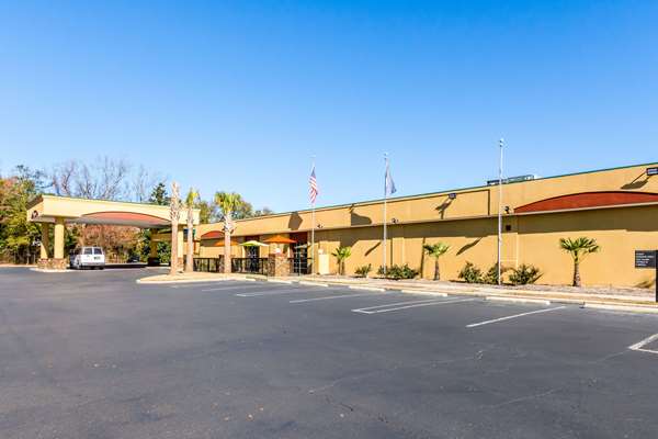 Clarion Inn Columbia Airport — Hotel & Resort in West Columbia, South Carolina