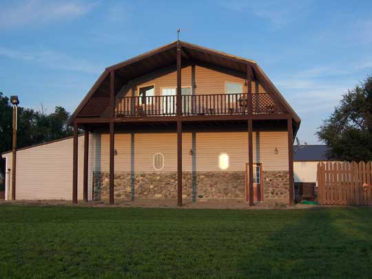Rosewood Barn Lodging & Private Hunting — Barn or Farm in Rosebud, South Dakota
