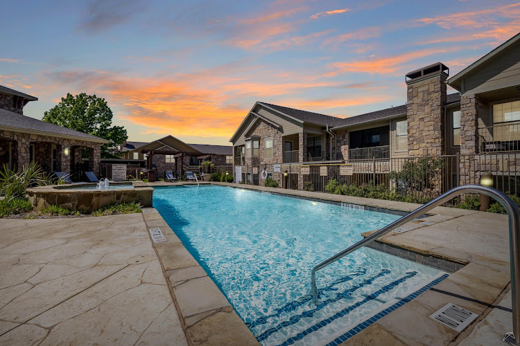 Mansions at Sunset Ridge Apartments — Historic Mansion in Carrollton, Texas