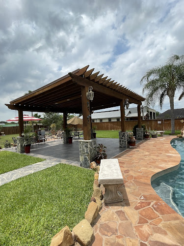 The Backyard Oasis Pool Events - corporateevents.at