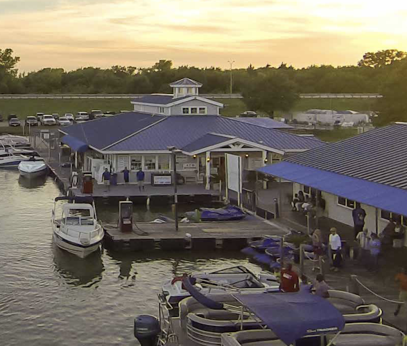 Suntex Boat Club & Rentals - Lynn Creek Marina - corporateevents.at
