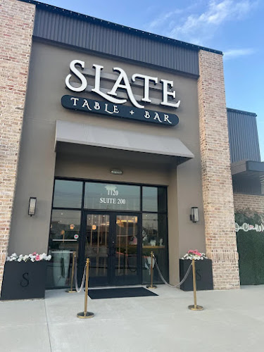 Slate Table + Bar Restaurant — Country Club in League City, Texas
