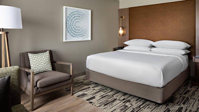 San Antonio Marriott Rivercenter on the River Walk — Hotel & Resort in San Antonio, Texas