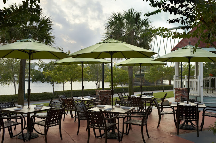 Landry's Seafood House — Restaurant with Private Dining in The Woodlands, Texas