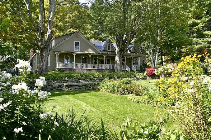 Luxury Bed and Breakfast Vacation Rental near Warren, Vermont - photo