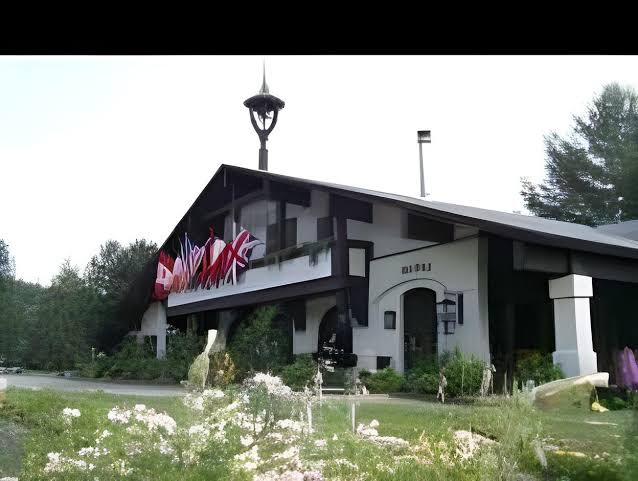 Northern Lights Lodge — Hotel & Resort in Waterbury, Vermont