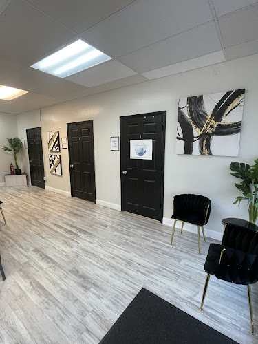 House of Suites (Suites & Office Rentals) - photo