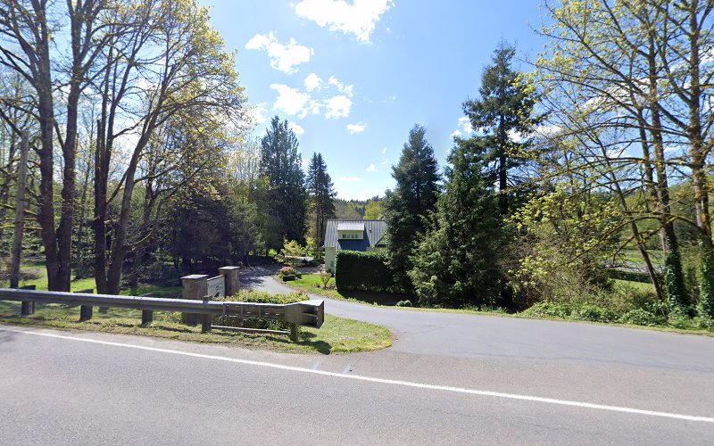 Ravenswood Farm — Barn or Farm in Issaquah, Washington