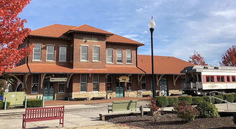 Elkins Randolph County Tourism, Convention and Visitors Bureau — Convention Center in Elkins, West Virginia