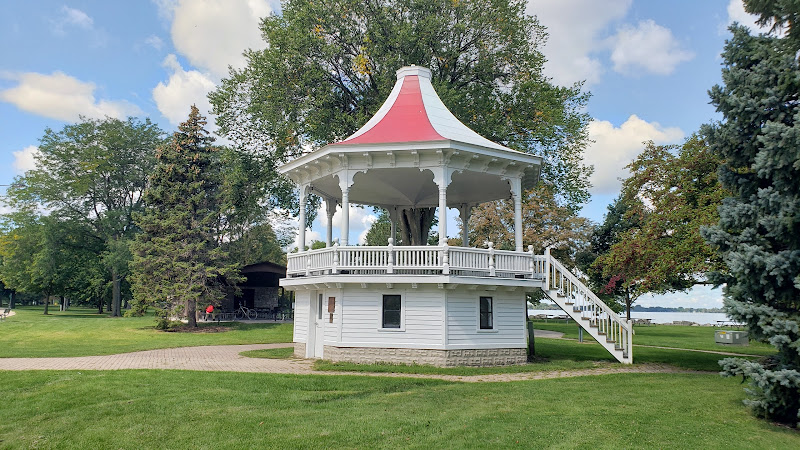 Lakeside Park Pavilion - photo