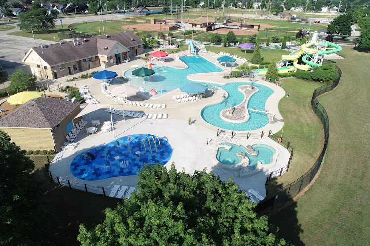 Manitowoc Family Aquatic Center — Aquarium in Manitowoc, Wisconsin