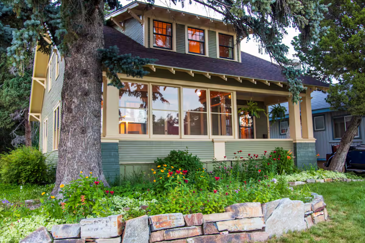 The Historic Benham-Johnston Bungalow | 1915 Craftsman Vacation Rental — Historic Mansion in Sheridan, Wyoming